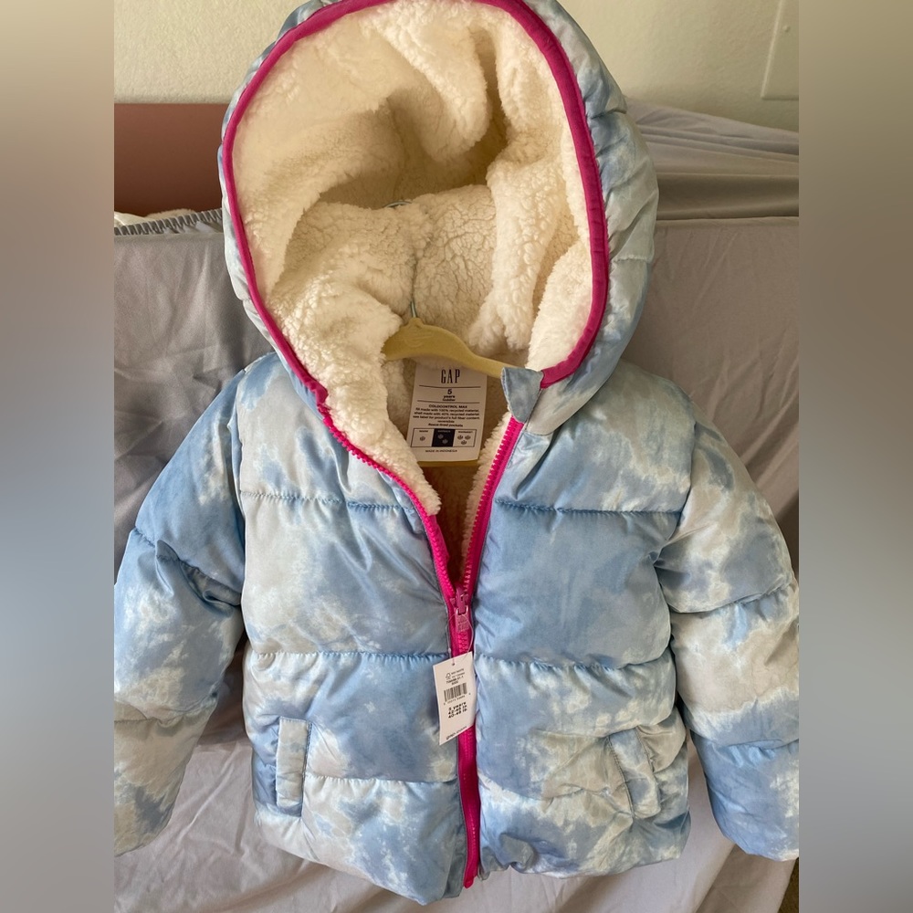 Gap Baby Kids Sherpa reversible toddler puffer jacket brand new size 5 puffy